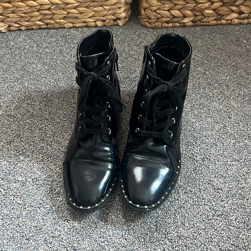 FOREVER 21 Combat boots